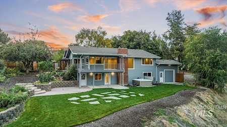 936 N Arlington Dr Eagle, ID 83616-4752