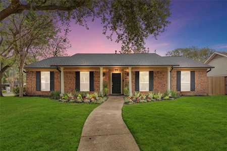 2202 Willowby Dr Houston, TX 77008