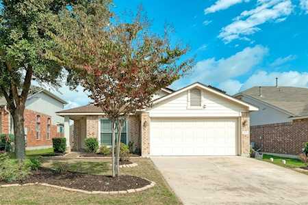 1416 Morning Mist LN Pflugerville, TX 78660