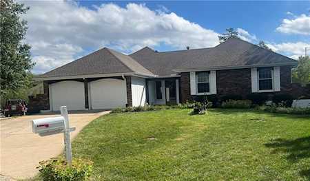 201 NE Oak Tree Circle Lee's Summit, MO 64086