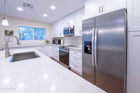12927 W Desert Glen Dr Sun City West, AZ 85375