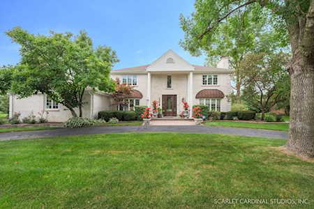 8282 Ridgepointe Dr Burr Ridge, IL 60527