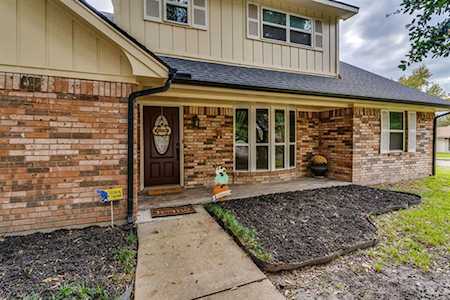 1704 Lexington Circle Ennis, TX 75119