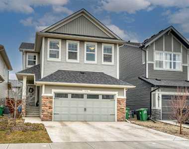 170 Buckskin Way Cochrane, AB T4C 2R7