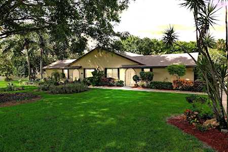23453 Barlake Dr #23453 Boca Raton, FL 33433