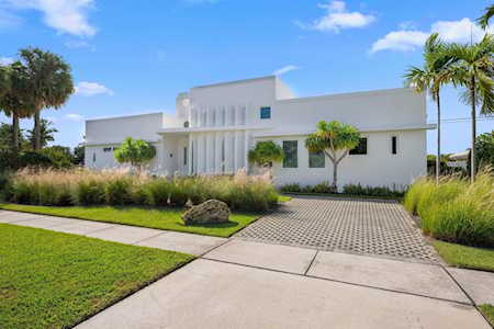 3755 NE 6th Drive Boca Raton, FL 33431