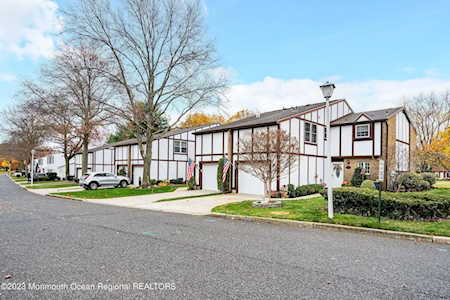 39 Willow Ln Spring Lake Heights, NJ 07762