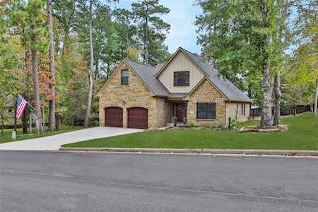 1406 River Oaks Dr Huntsville, TX 77340
