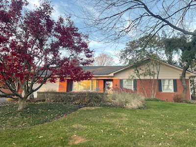 627 Tateswood Dr Lexington, KY 40502