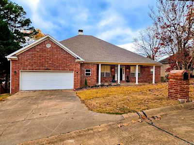 4306 Longtree Cove Little Rock, AR 72212
