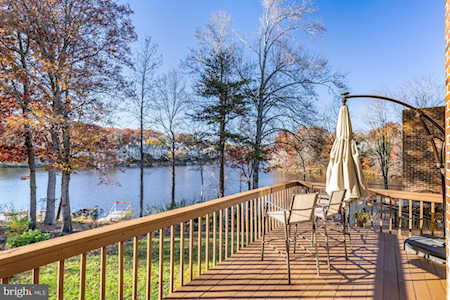 11010 Thrush Ridge Road Reston, VA 20191