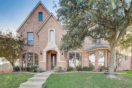 801 Paisley Lane Red Oak, TX 75154