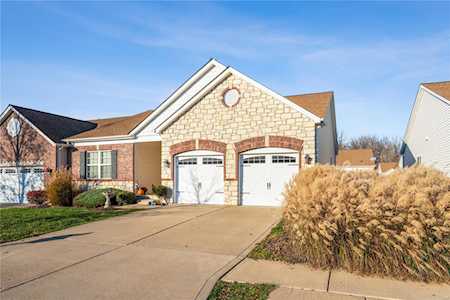 145 Amiot Ct Chesterfield, MO 63146