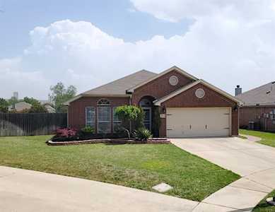 620 Cessna Court Saginaw, TX 76179