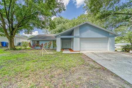 620 Valley Hill Dr Brandon, FL 33510