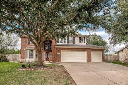 1700 Foxglove Dr La Porte, TX 77571