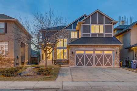 176 Strathlea Place SW Calgary, AB T3H4T5