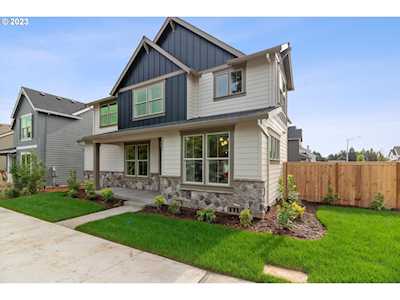 19693 Leland RD Oregon City, OR 97045