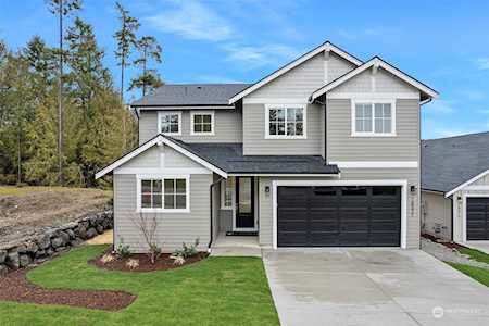 18577 Sawgrass Dr NE Poulsbo, WA 98370