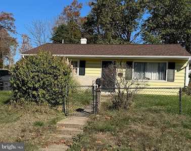 148 Lambert Dr Manassas Park, VA 20111