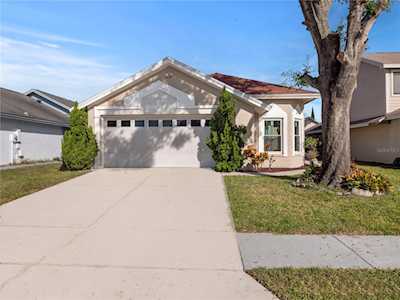 3233 S Saint Lucie Dr Casselberry, FL 32707