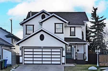 108 Coventry Green NE Calgary, AB T3K 4L4