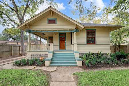 2911 Morrison St Houston, TX 77009