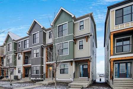 290 Alpine Ave SW Calgary, AB T2Y 0R8
