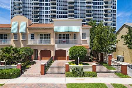 3247 NE 5th St #3247 Pompano Beach, FL 33062