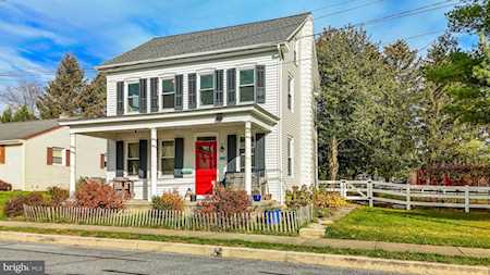 6137 Carpenter St East Petersburg, PA 17520