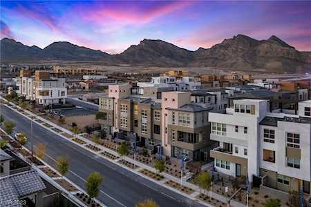 11817 Stone Run Ave Las Vegas, NV 89138