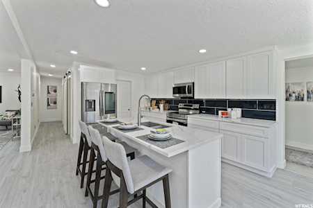 2241 E 6675 S Cottonwood Heights, UT 84121