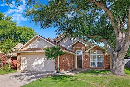 8709 Sabinas Trail Fort Worth, TX 76118