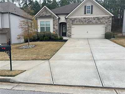 533 Jadetree Lane Atlanta, GA 30349