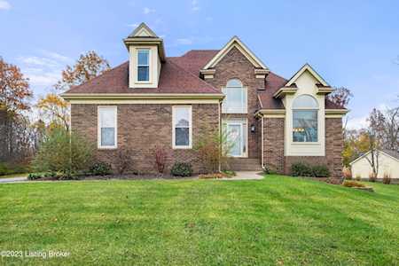 5506 Cross Creek Dr Crestwood, KY 40014