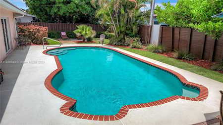 2731 NE 53rd St Lighthouse Point, FL 33064