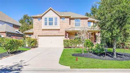 6 Whispering Thicket Place Tomball, TX 77375