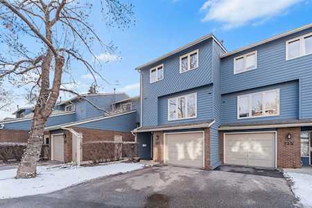 217 Point Mckay Terrace NW Calgary, AB T3N5B6