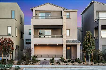 660 Clowder Spring Way Las Vegas, NV 89138