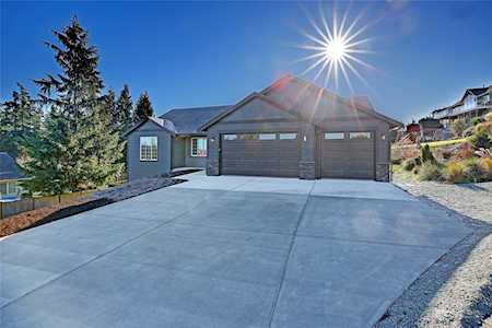 20 Zurich Ct Camano Island, WA 98282