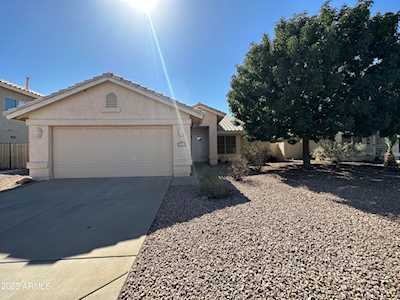 1923 W Falcon Dr Chandler, AZ 85286
