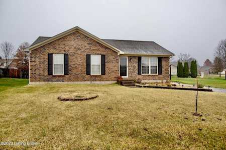 5702 Garden Trace Cir Louisville, KY 40229