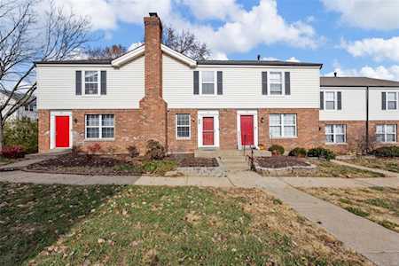 81 Woodlake Ct Lake St Louis, MO 63367