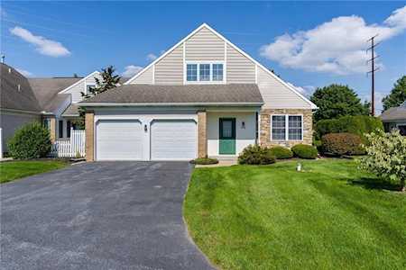 2520 Waynesborough Ct Macungie, PA 18062