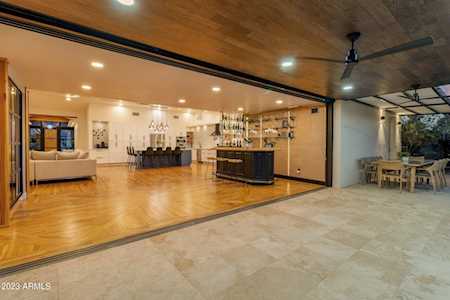 8117 E Del Barquero Dr Scottsdale, AZ 85258