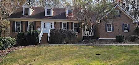 4279 Inns Brook Drive Snellville, GA 30039