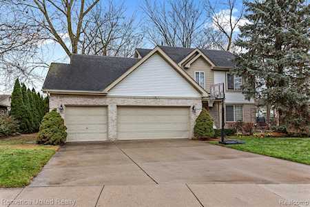 716 Sorel Dr Canton Twp, MI 48188
