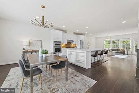 3977 Norton Place Fairfax, VA 22030
