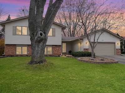 4326 Bear Path Trail Eagan, MN 55122
