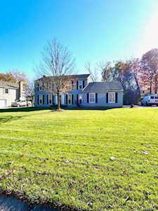 4449 Walnut Woods Dr West Bloomfield, MI 48323